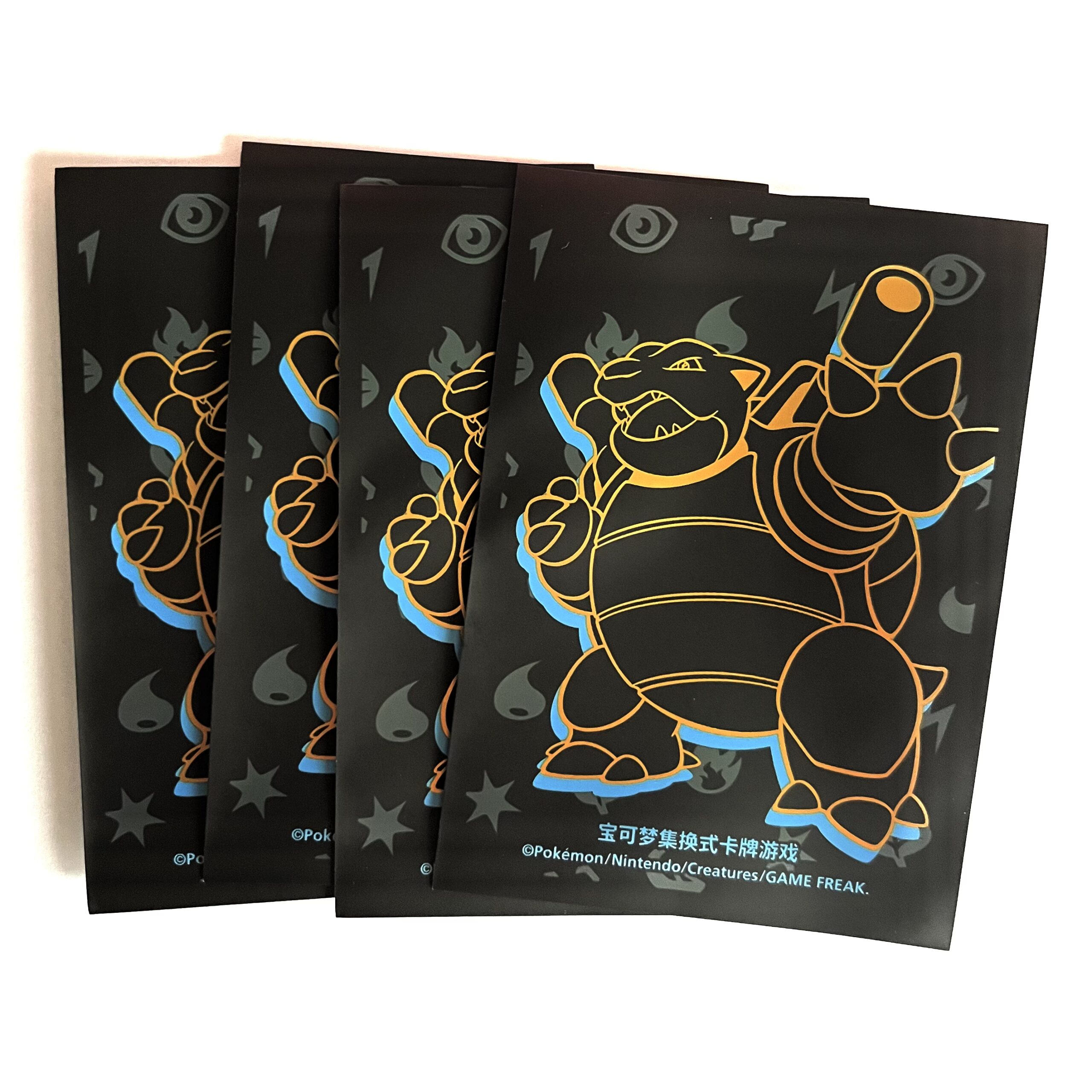 Sleeves Oficiais Pokémon Chinese Exclusive — Rare — Blastoise (Pack 15)